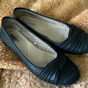 White mountain black flats